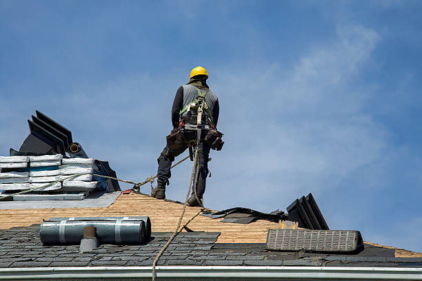 Professional Gutter Installation technician working in Cicero, IN